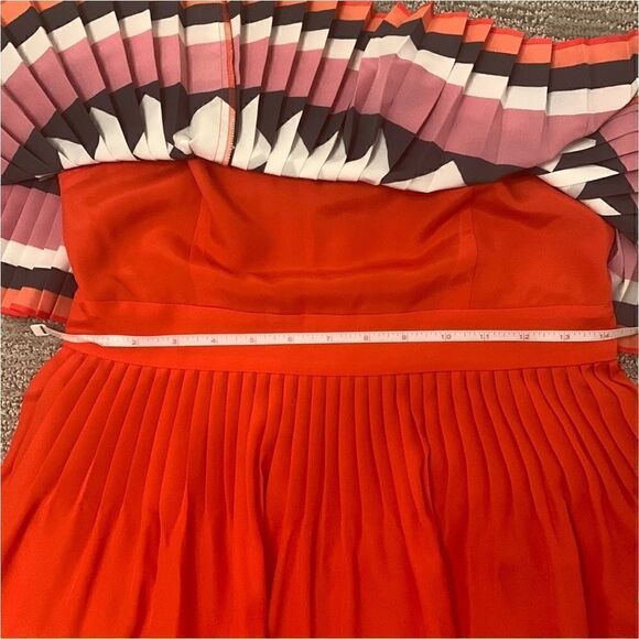 ⭐️⭐️HOST PICK ⭐️⭐️ NWT Kate Spade New York Strapless Pleated Knee Length Dress - Picture 9 of 9